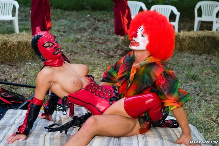 Порнушка клоун с клоуном