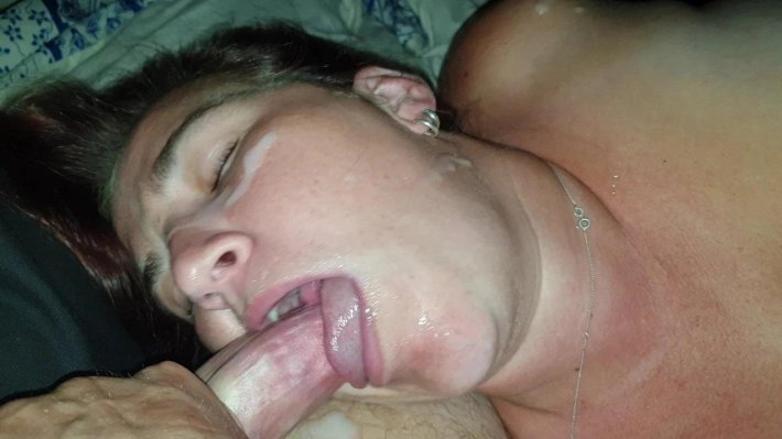 Кончил жене на лицо домашнее