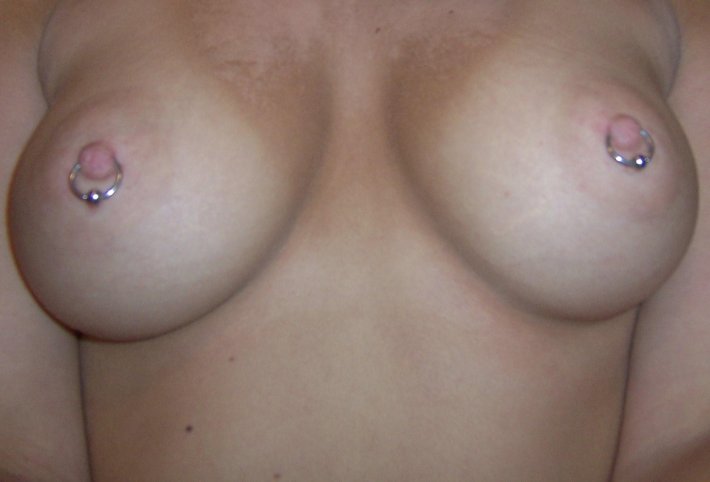 Пирсинг сосков у девушек