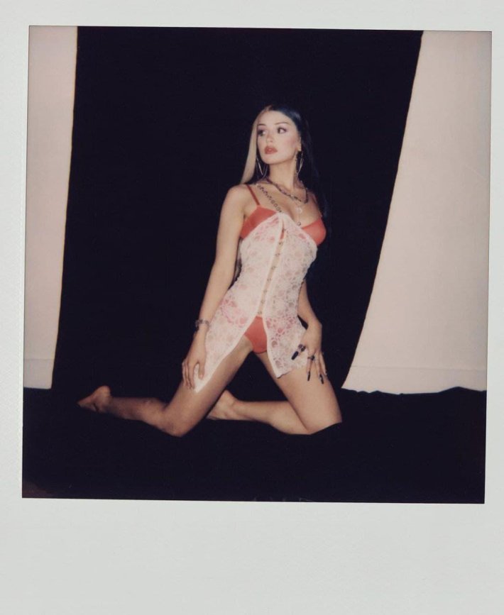 Дина саева в Нижнем белье