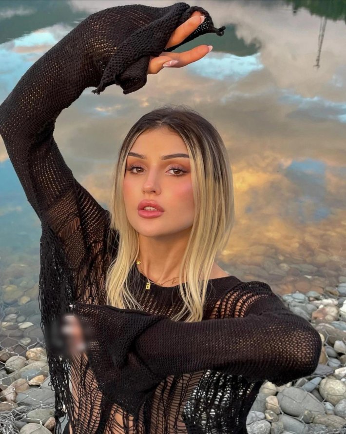 Тиктокерша Дина саева 2022