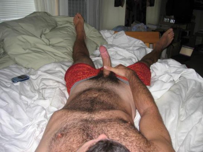 Голые волосатые пьяные парни