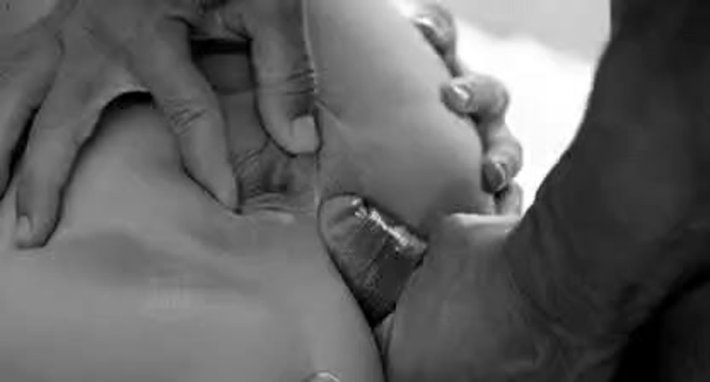 Нежные ласки языком и пальцами