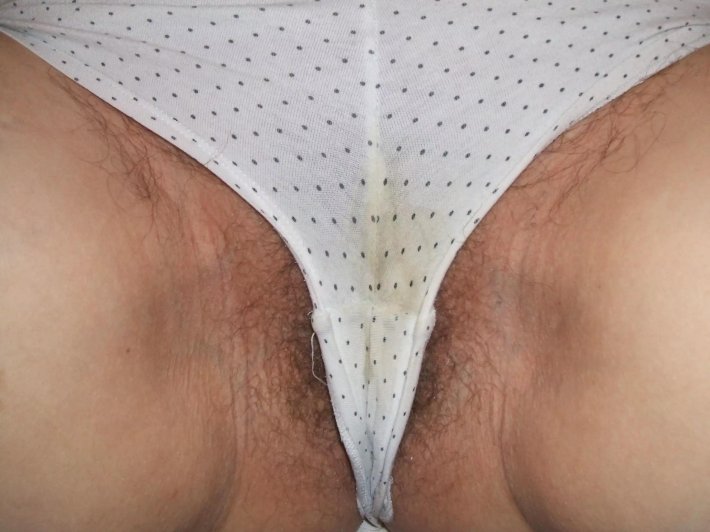 Смегма женская на трусах