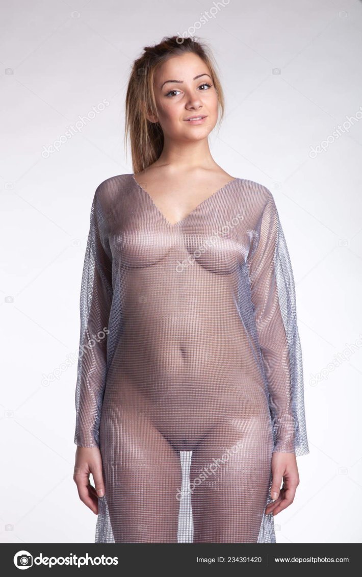 Девушки в прозрачной одежде ню