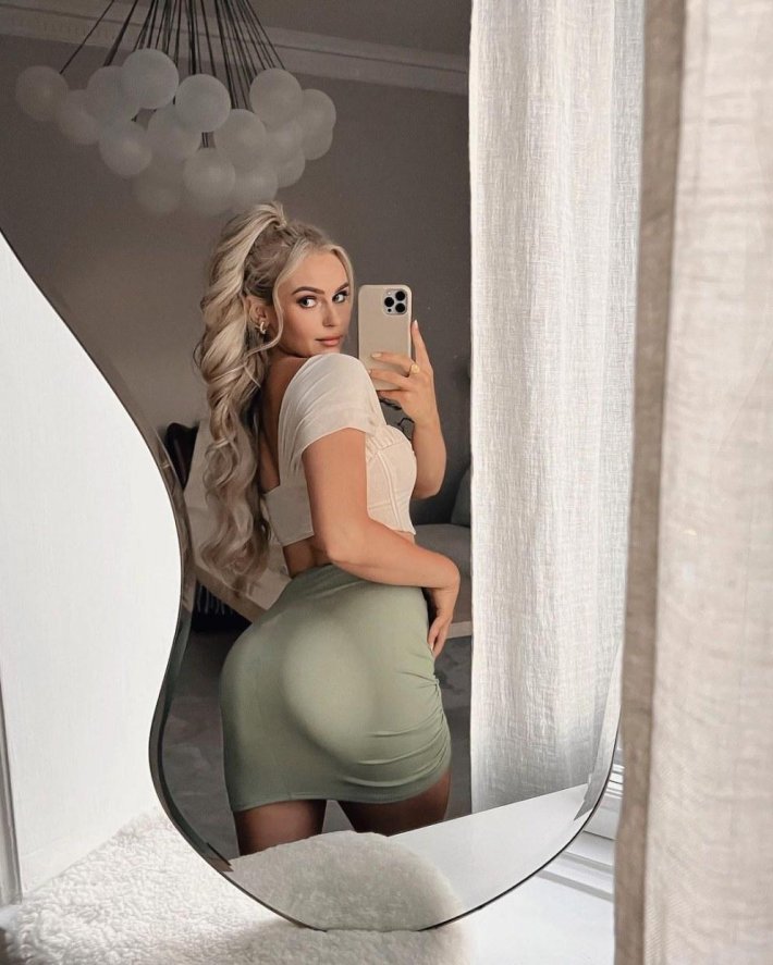 Анна Нистром горячие пирожок