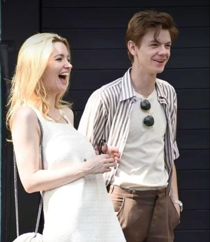 Томас Сангстер и Талула Райли 2022