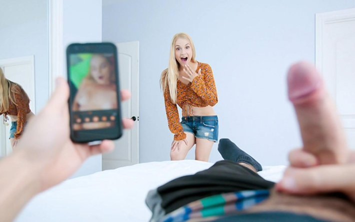 Девушка застала парня за дрочкой