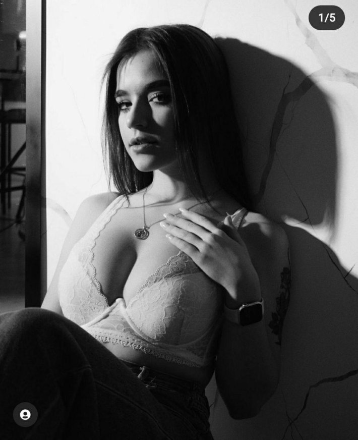 Тиктокерша Anya_myrrr