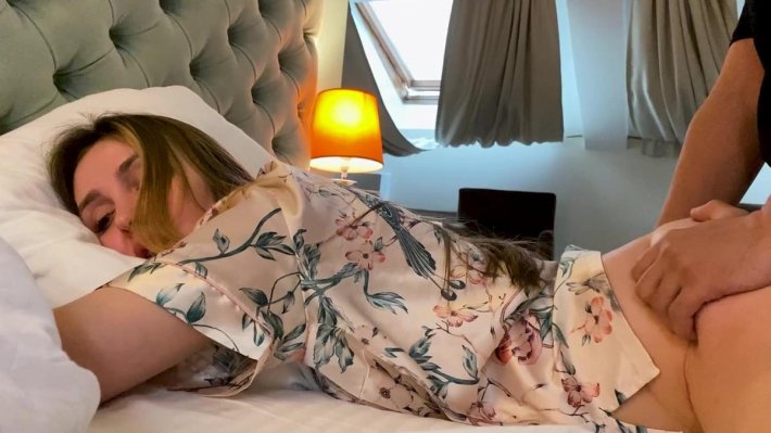 Голые женщины в гостинице