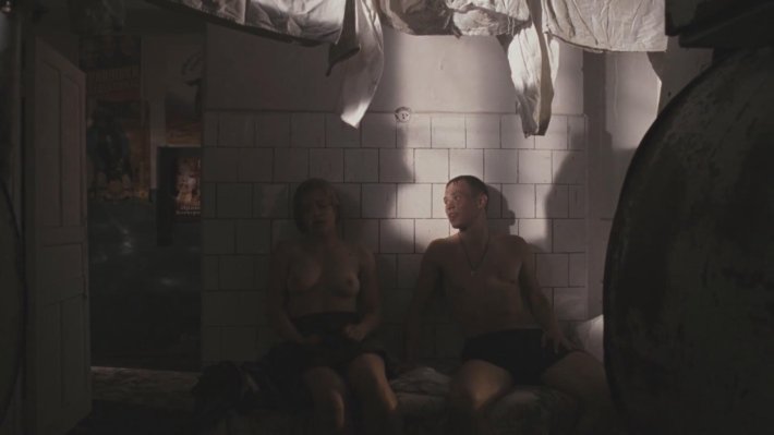 Юлия Пересильд голая в фильме пленный