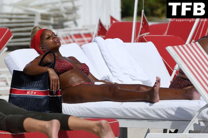 Мэри Джей Блайдж ножки