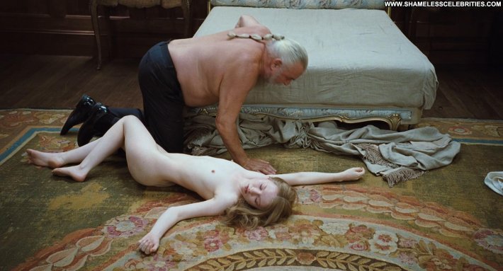 Эмили Браунинг спящая красавица 2011