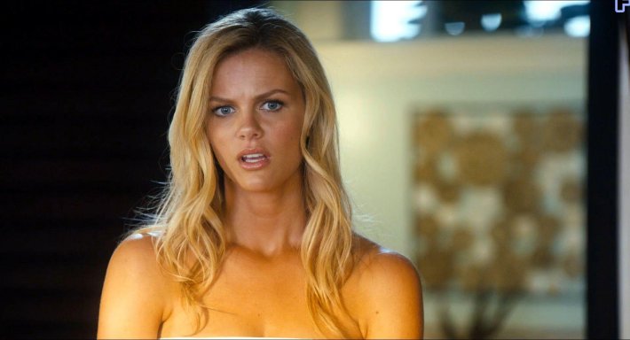 Притворись моей женой фильм 2011