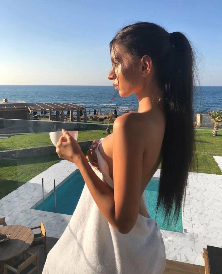 Алена Венум грудь