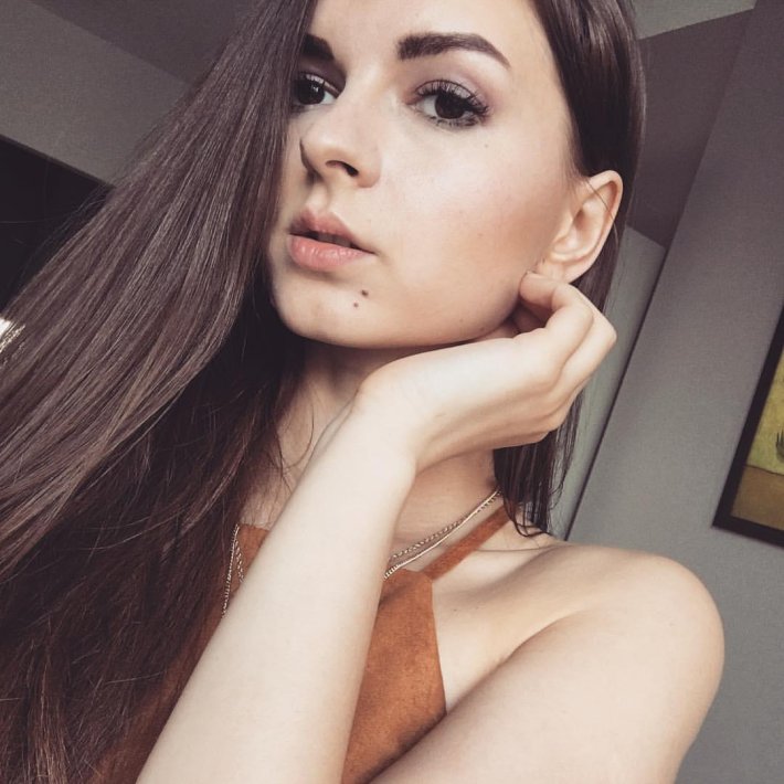 Алена Венум нос