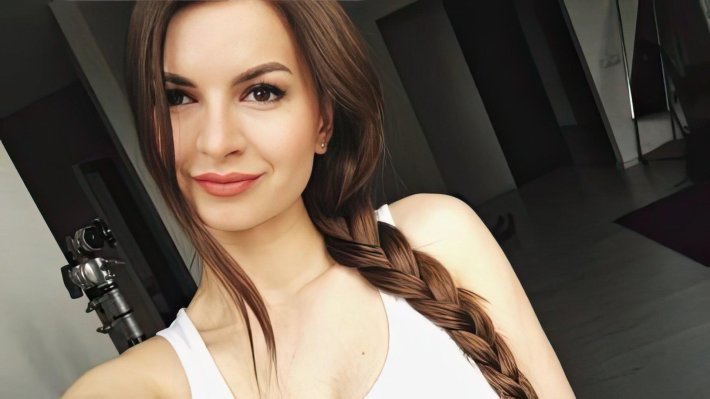 Алёна Венум