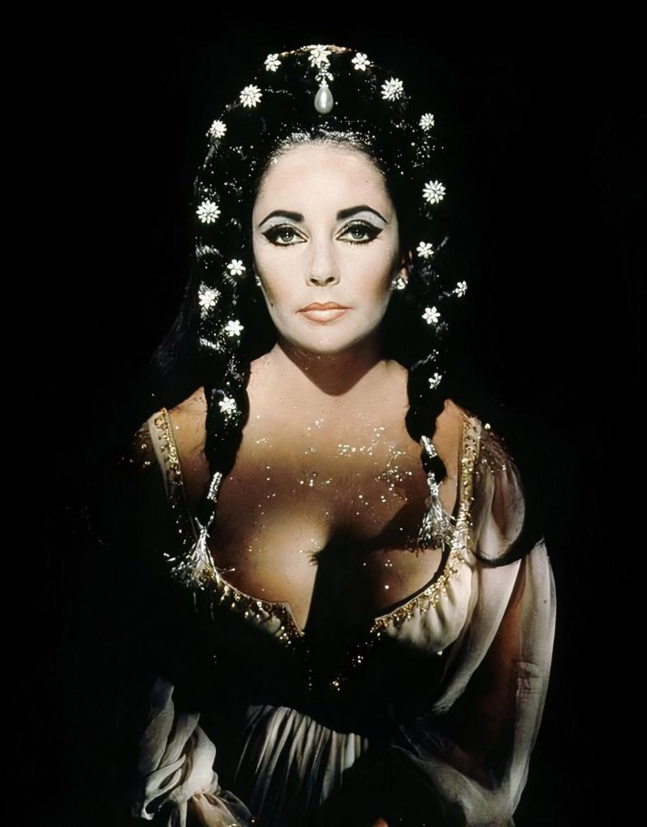 Элизабет Тейлор синяя птица