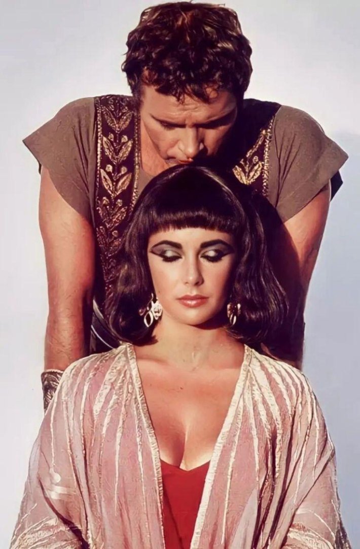 Элизабет Тейлор и Ричард Бертон Клеопатра
