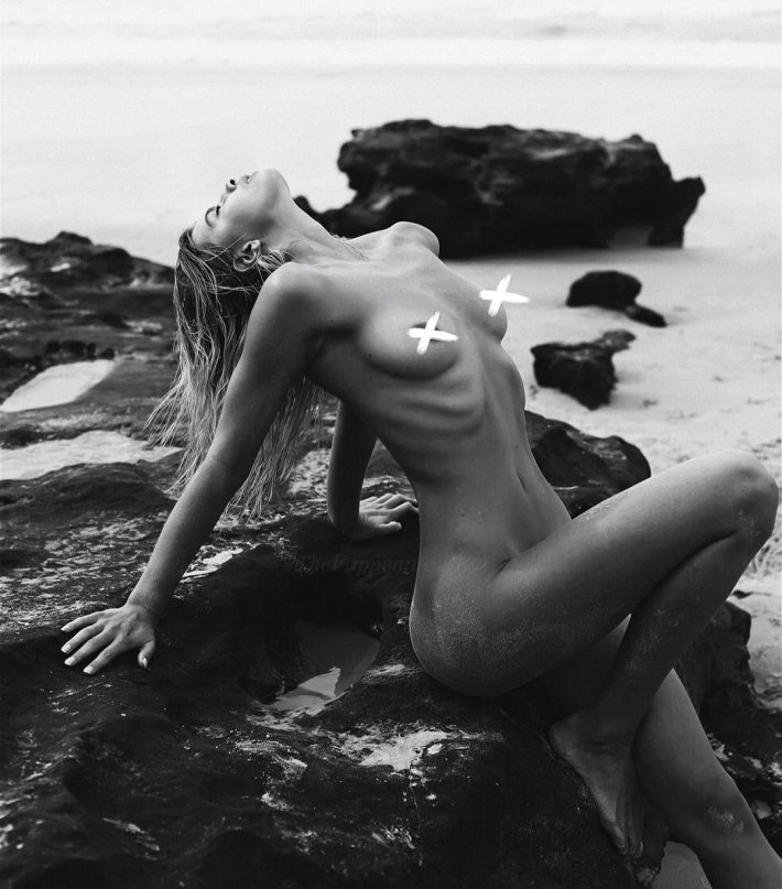 Кристина Мендонса голая