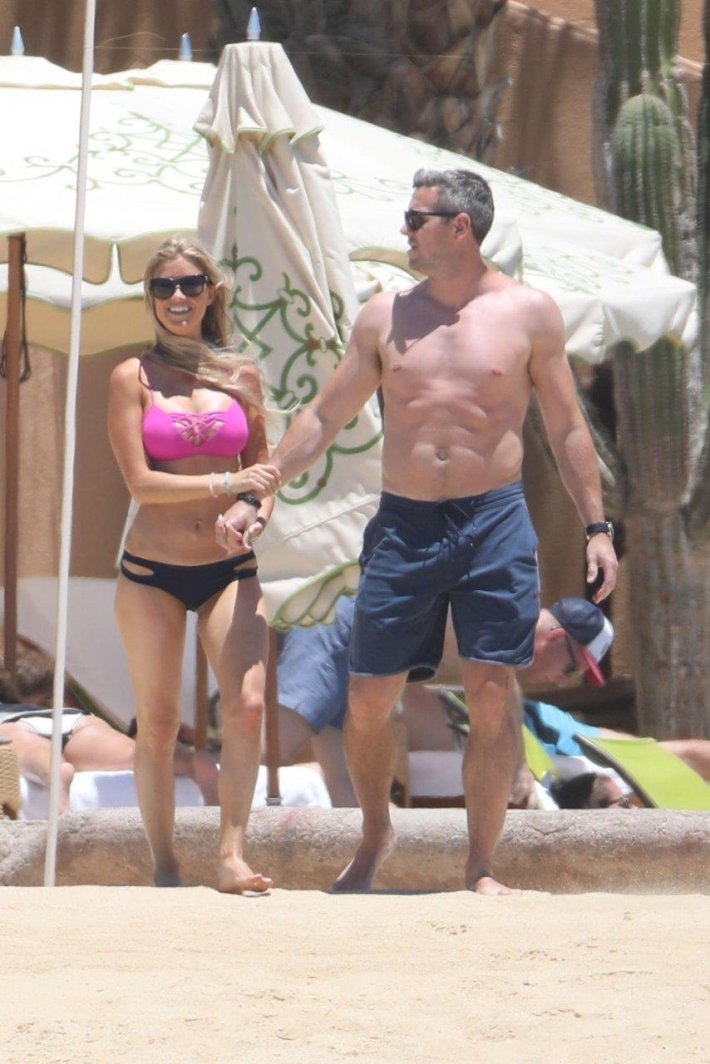 Кристина на побережье