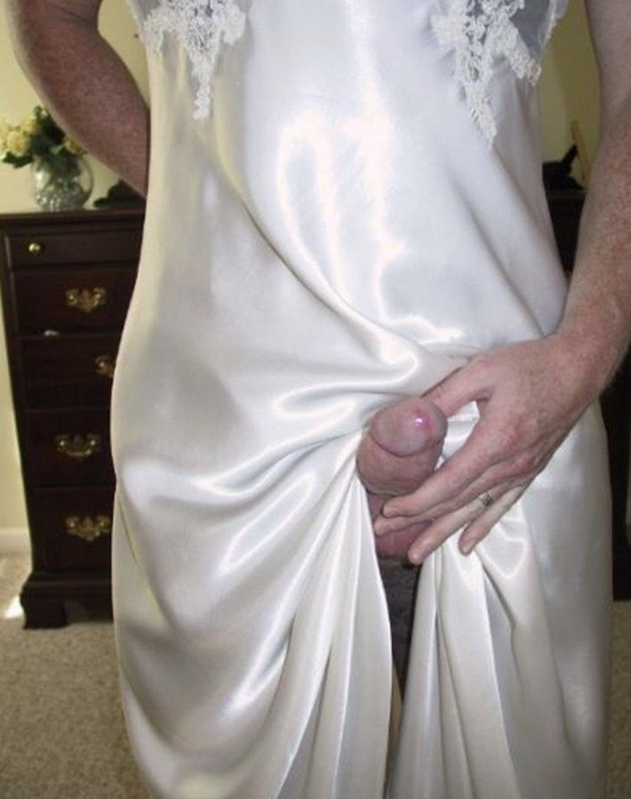 Кончил на шелковое платье