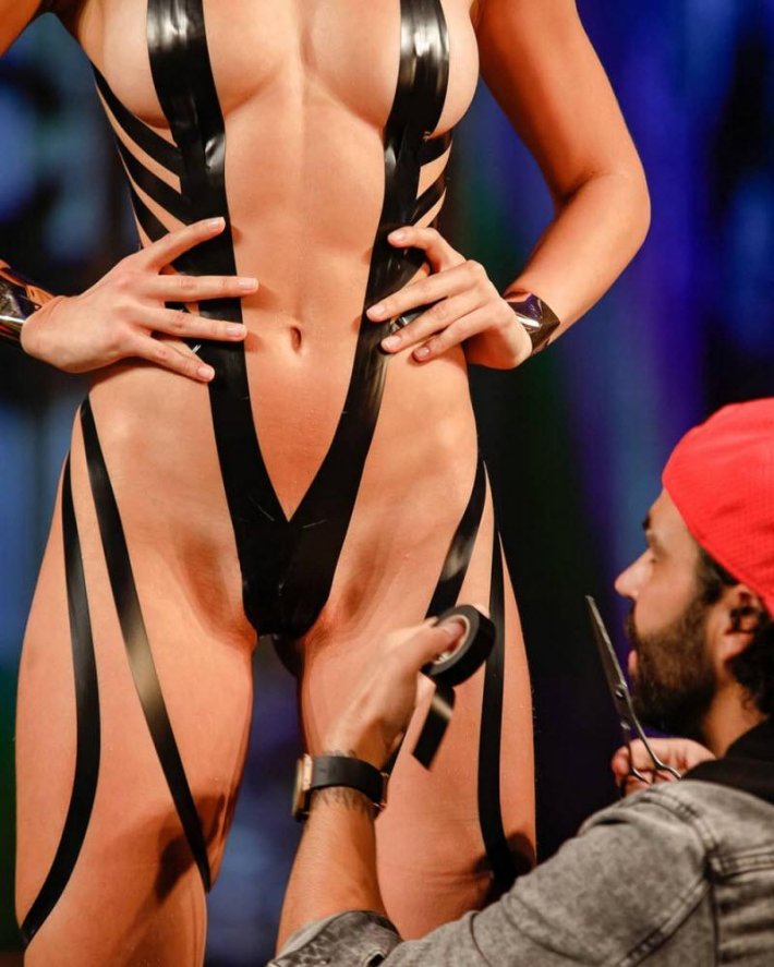 Купальник из изоленты