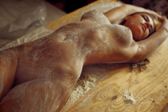 Дмитрий Борисов девушка в муке ню