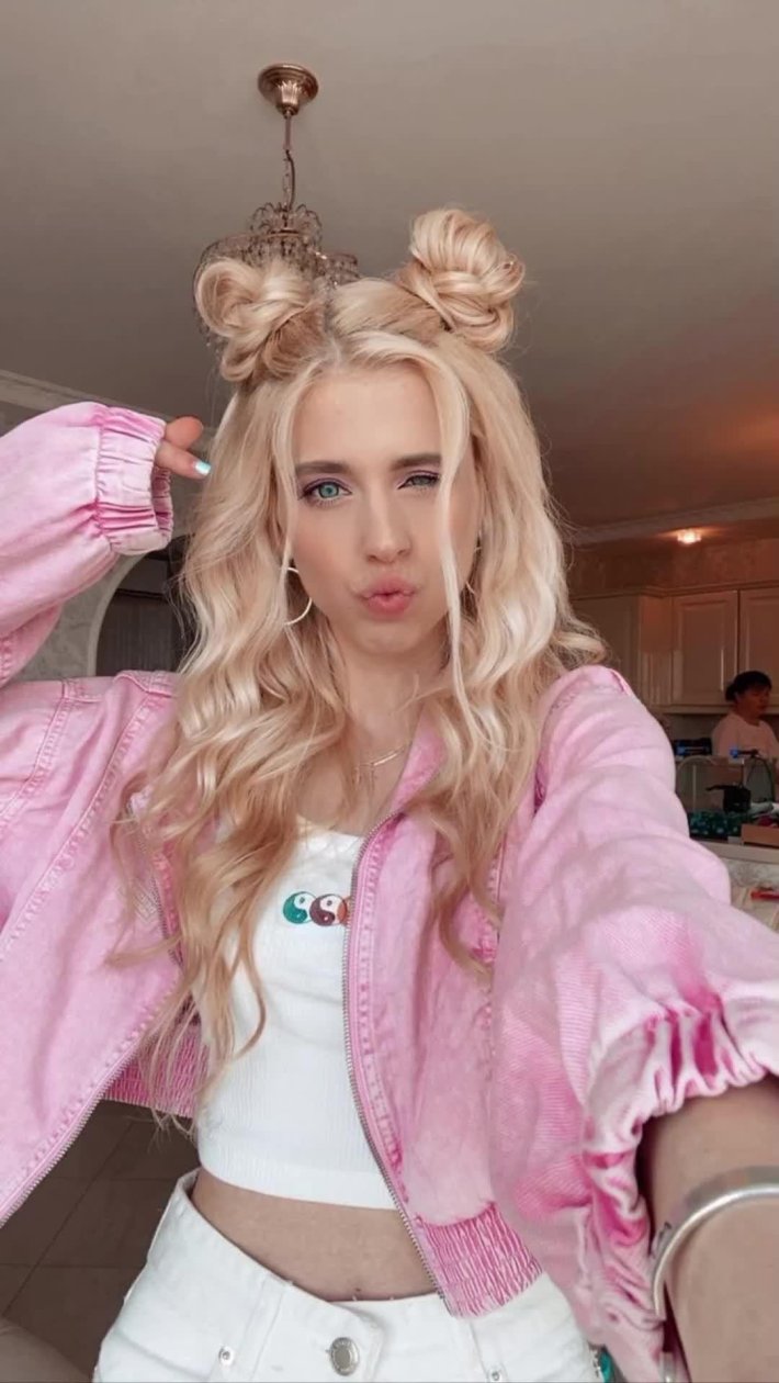 Настя Кош 2021