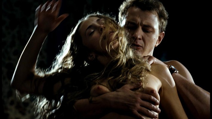 Актриса Анна Казючиц nude