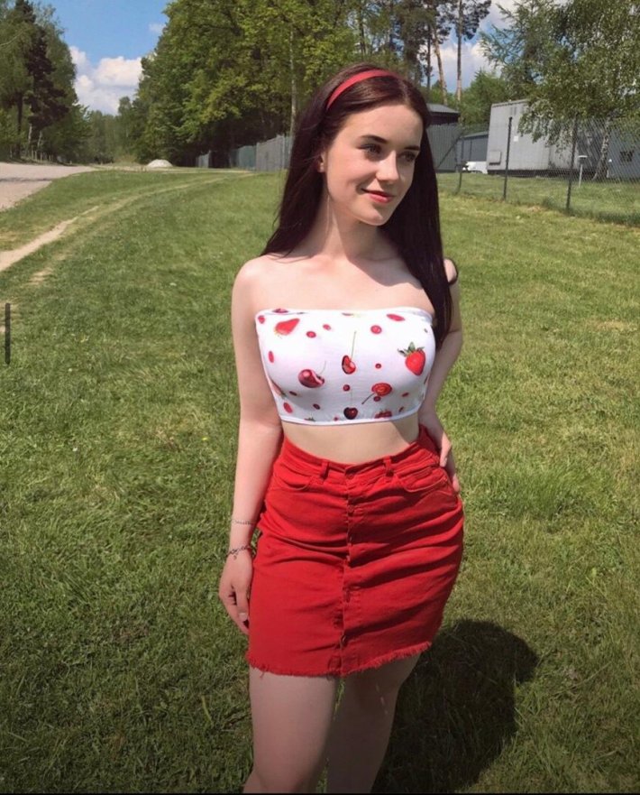 Анна Десятникова